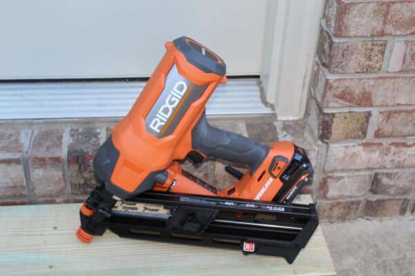 RIDGID R09894B-AC87004 18V Lithium-Ion Brushless Cordless 21° 3-1/2 in. Framing Nailer with 18V Lithium-Ion 4.0 Ah Battery 39bbd53d 3a60 581d 9657 afbbcb31f2be