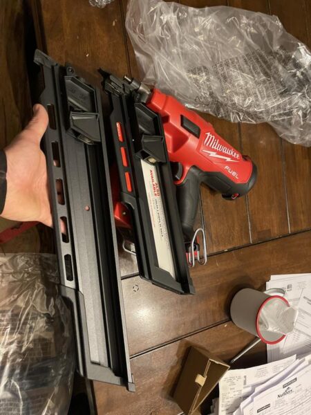 Milwaukee 2745-20 M18 FUEL 3-1/2 in. 18-Volt 30-Degree Lithium-Ion Brushless Cordless Framing Nailer (Tool-Only)