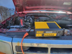 DEWALT DXAEC801B 30 Amp Automotive Portable Car Battery Charger with 80 Amp Engine Start and Alternator Check