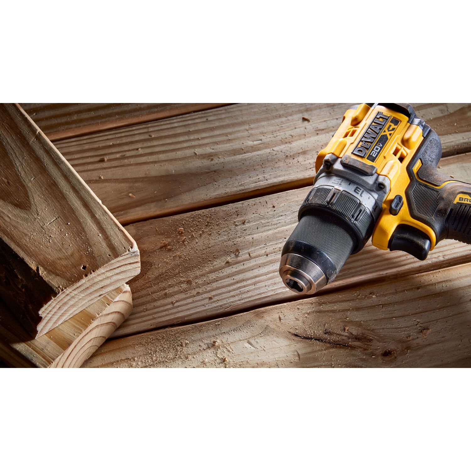49500101 DEWALT XR 20-volt Max 1/2-in Keyless Brushless Cordless Drill (2-Batteries Included, Charger Included and Soft Bag included)