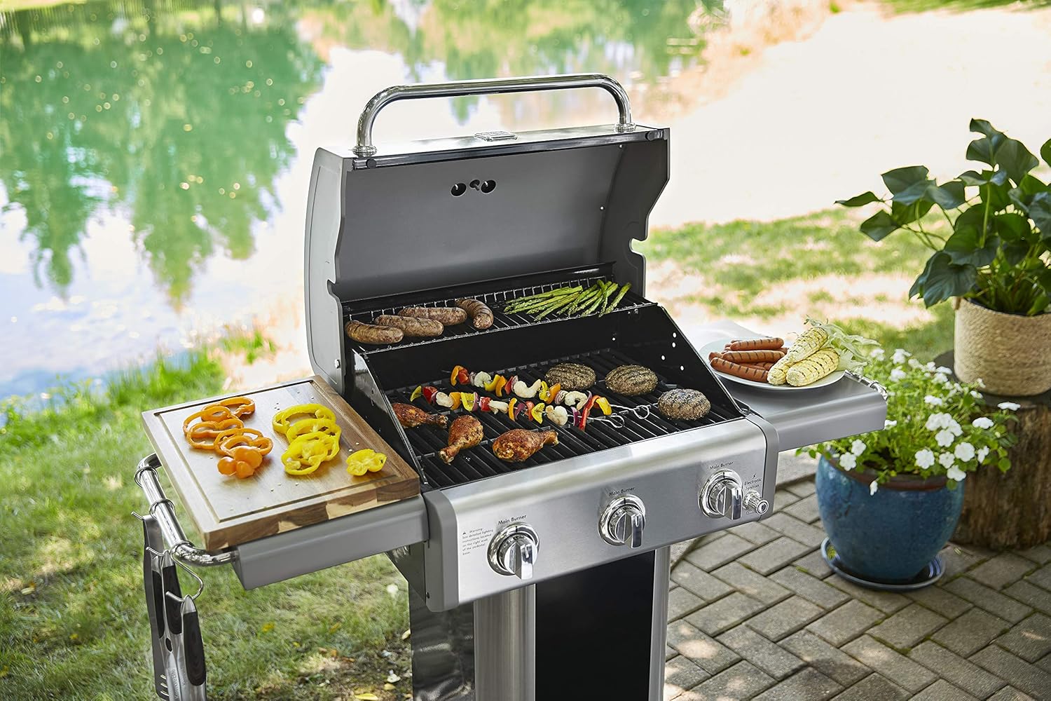 Kenmore 3-Burner Propane Gas Grill With Foldable Side Tables For